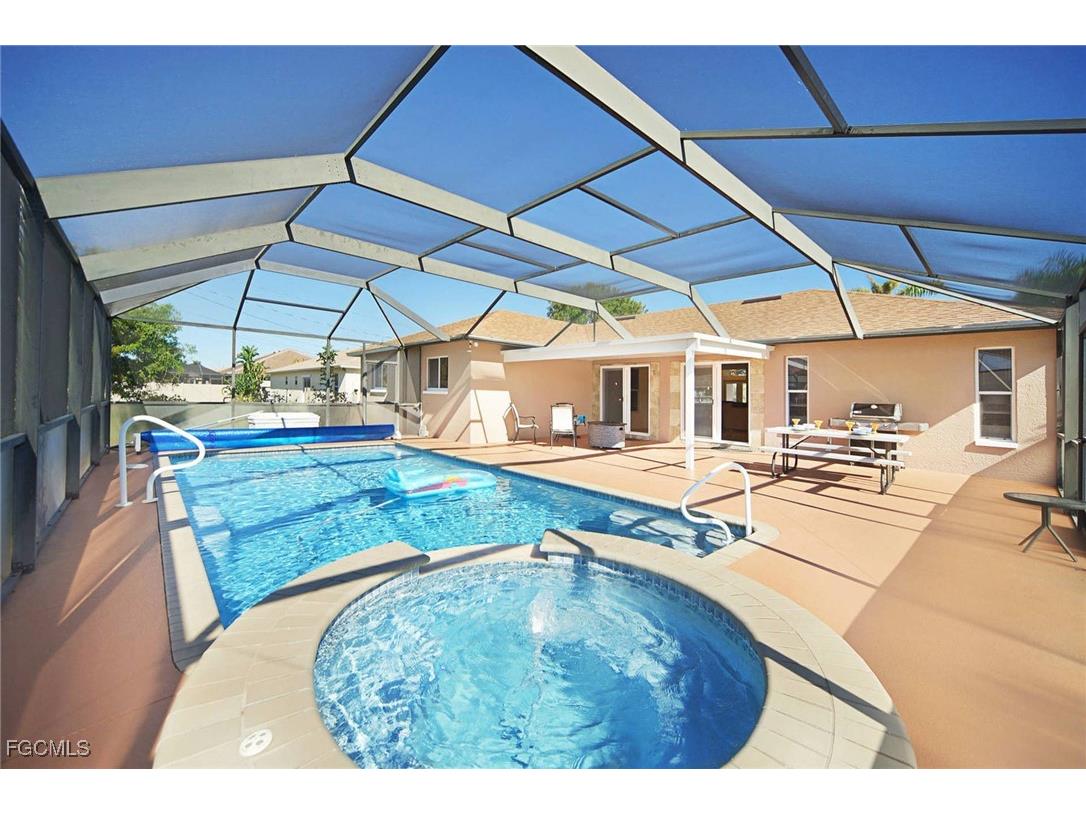 3832 SW 20th Avenue Cape Coral FL 33914 2025010229 image1