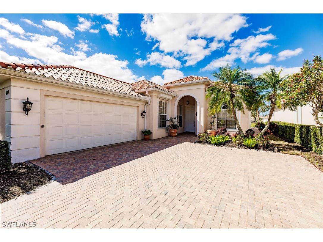 3833 Huelva Court Naples FL 34109 223012198 image1