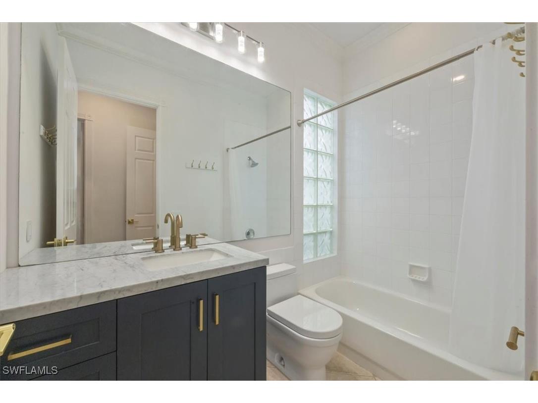 3833 Huelva Court Naples FL 34109 225077228 image19