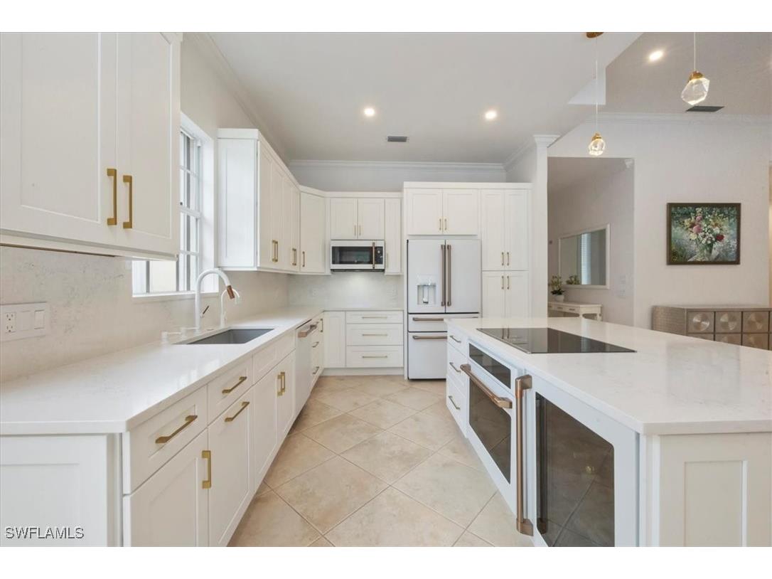 3833 Huelva Court Naples FL 34109 225077228 image2