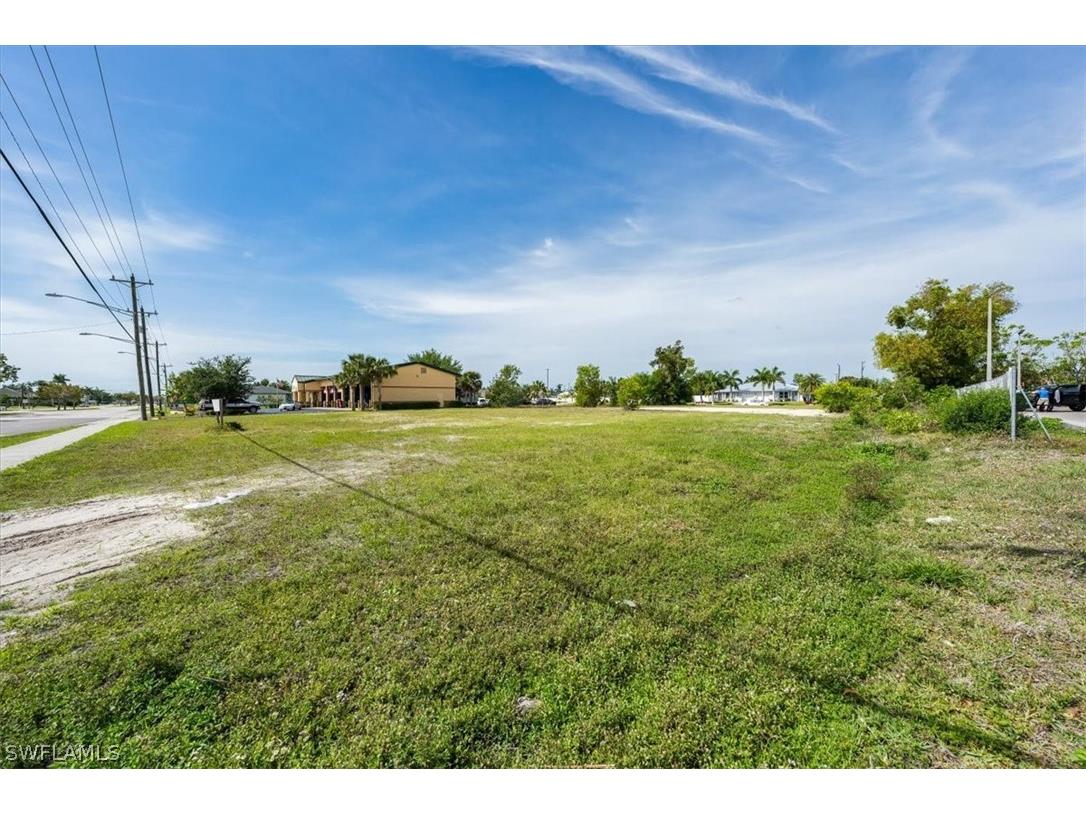 3834 Chiquita Boulevard S Cape Coral FL 33914 224031697 image5