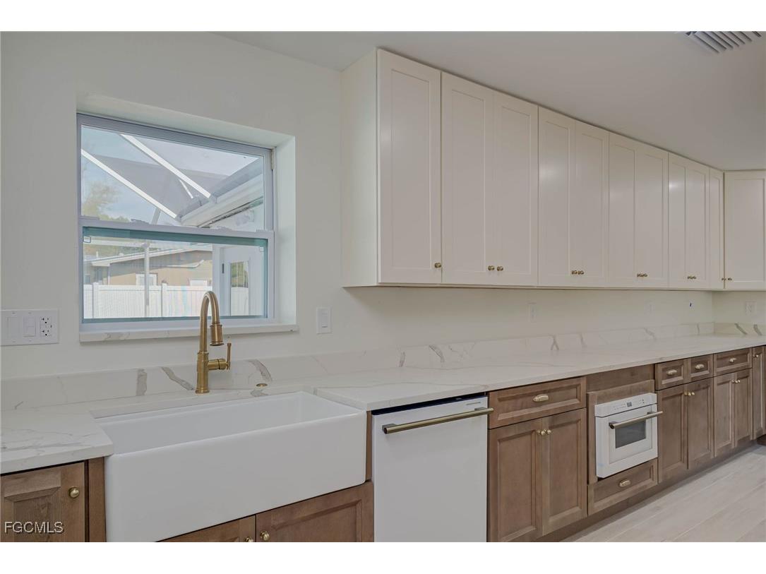 3835 Harold Avenue Fort Myers FL 33901 2025002667 image11