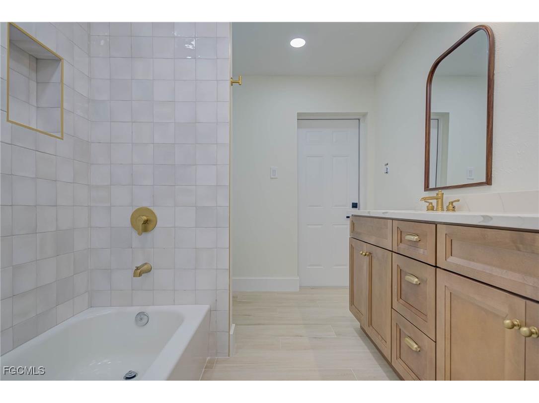 3835 Harold Avenue Fort Myers FL 33901 2025002667 image21