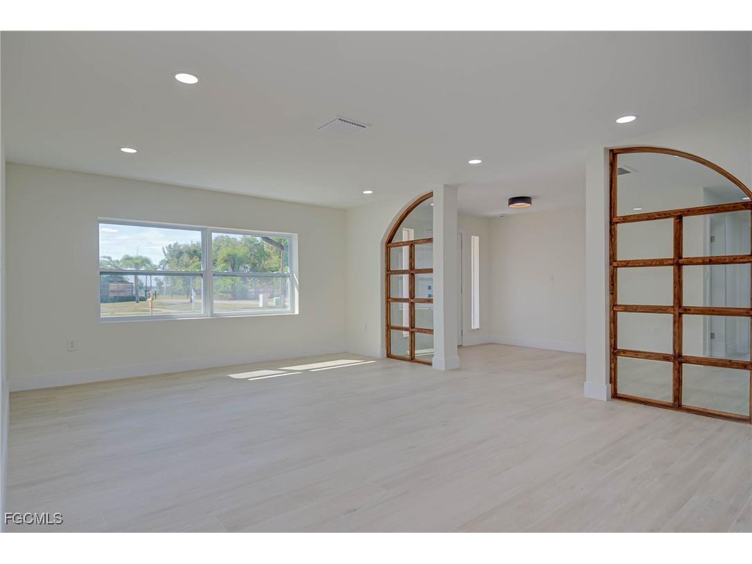 3835 Harold Avenue Fort Myers FL 33901 2025002667 image4