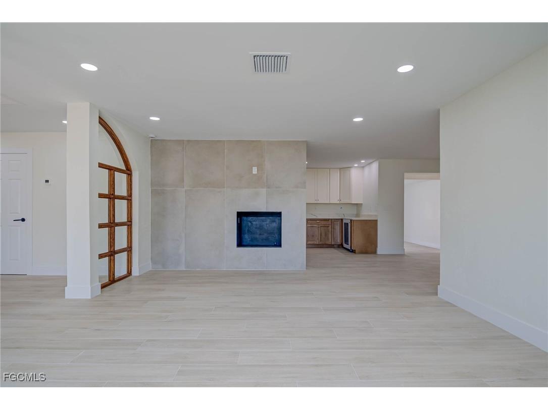 3835 Harold Avenue Fort Myers FL 33901 2025002667 image6