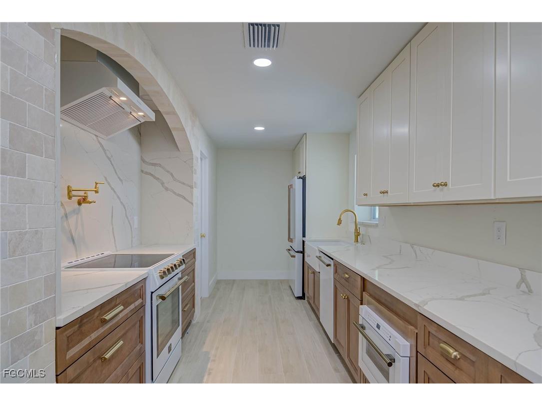 3835 Harold Avenue Fort Myers FL 33901 2025002667 image9