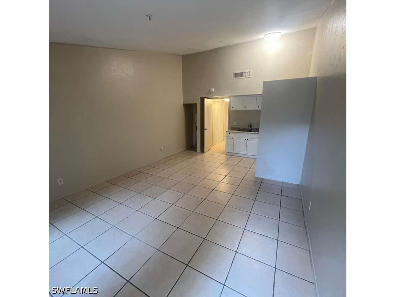 3838 Madison Avenue #3 Fort Myers FL 33916 226017864 image2