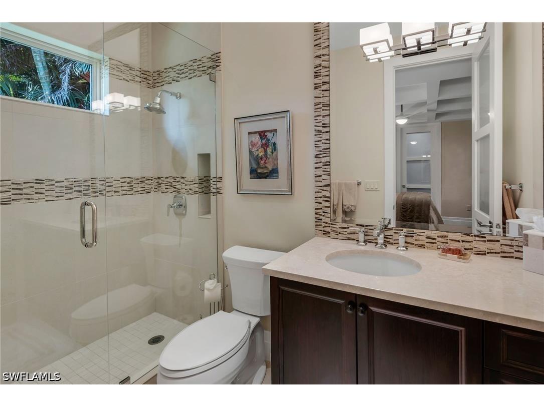 384 Edgemere Way E Naples FL 34105 226017484 image14