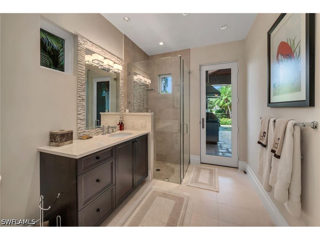 384 Edgemere Way E Naples FL 34105 226017484 image16