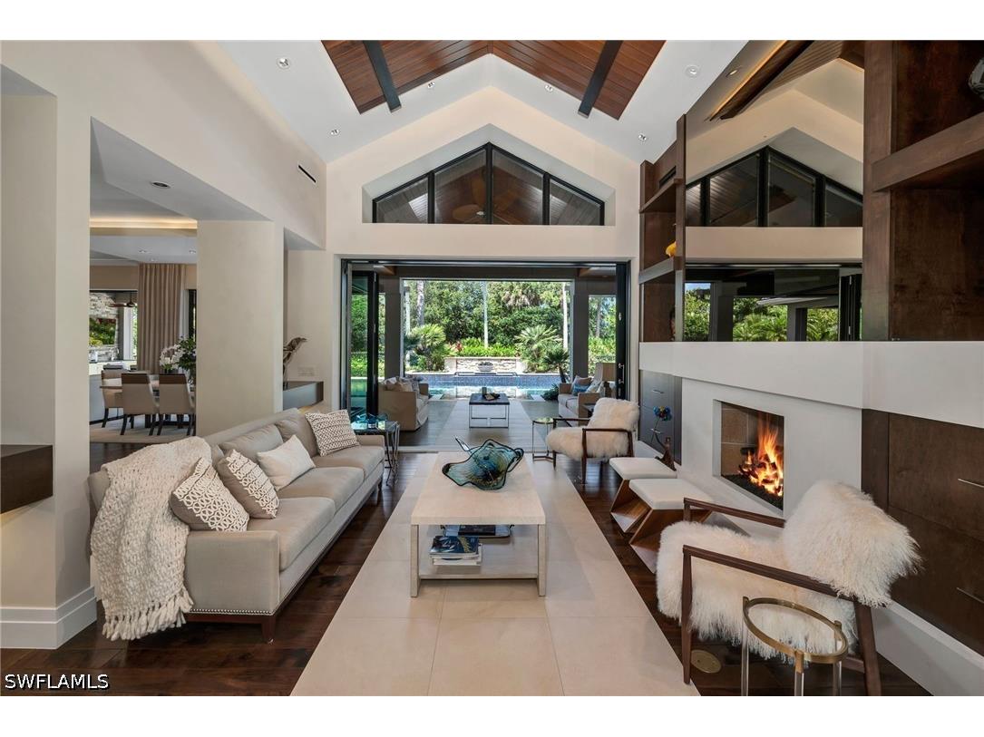 384 Edgemere Way E Naples FL 34105 226017484 image5