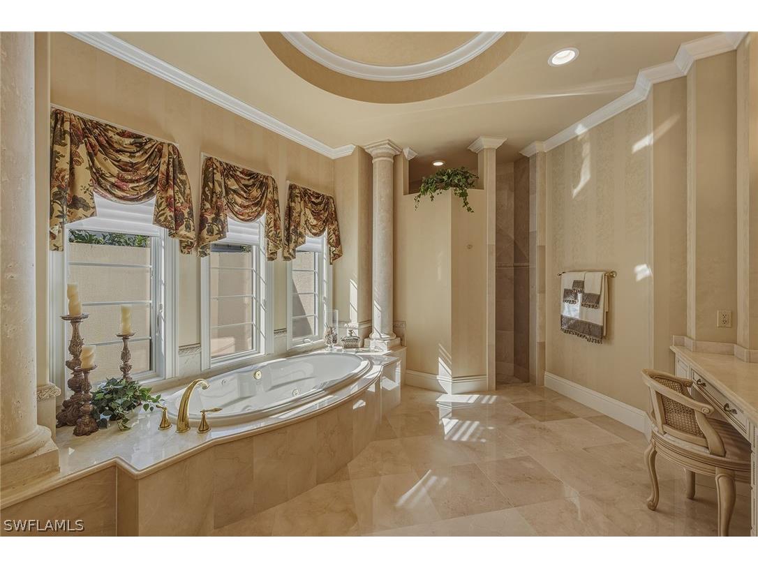 3840 Isla Del Sol Way Naples FL 34114 226007794 image15