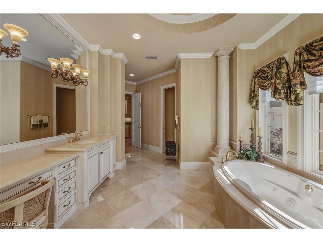 3840 Isla Del Sol Way Naples FL 34114 226007794 image16