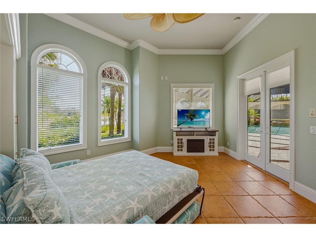 3840 Isla Del Sol Way Naples FL 34114 226007794 image19