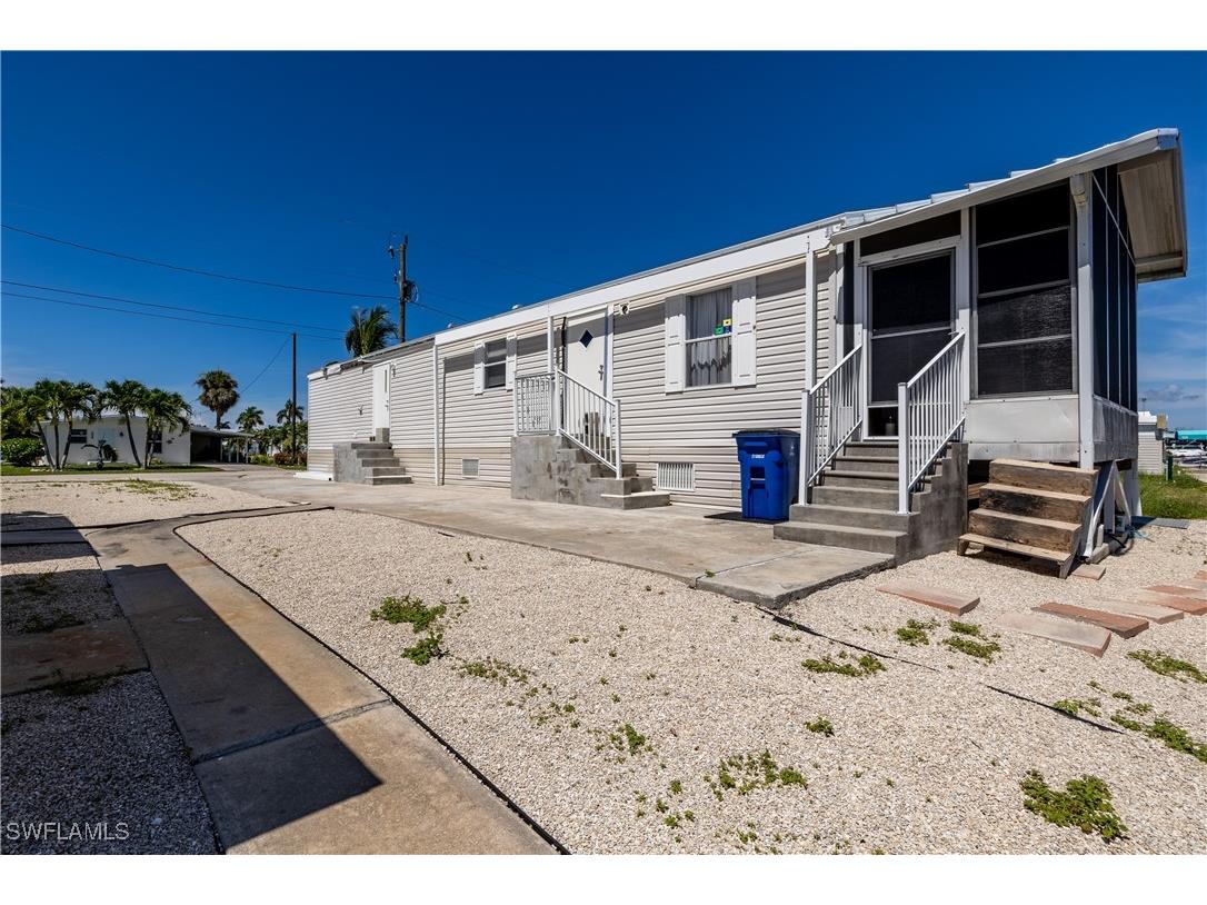 3840 Royal Palm Drive Saint James City FL 33956 224067323 image1