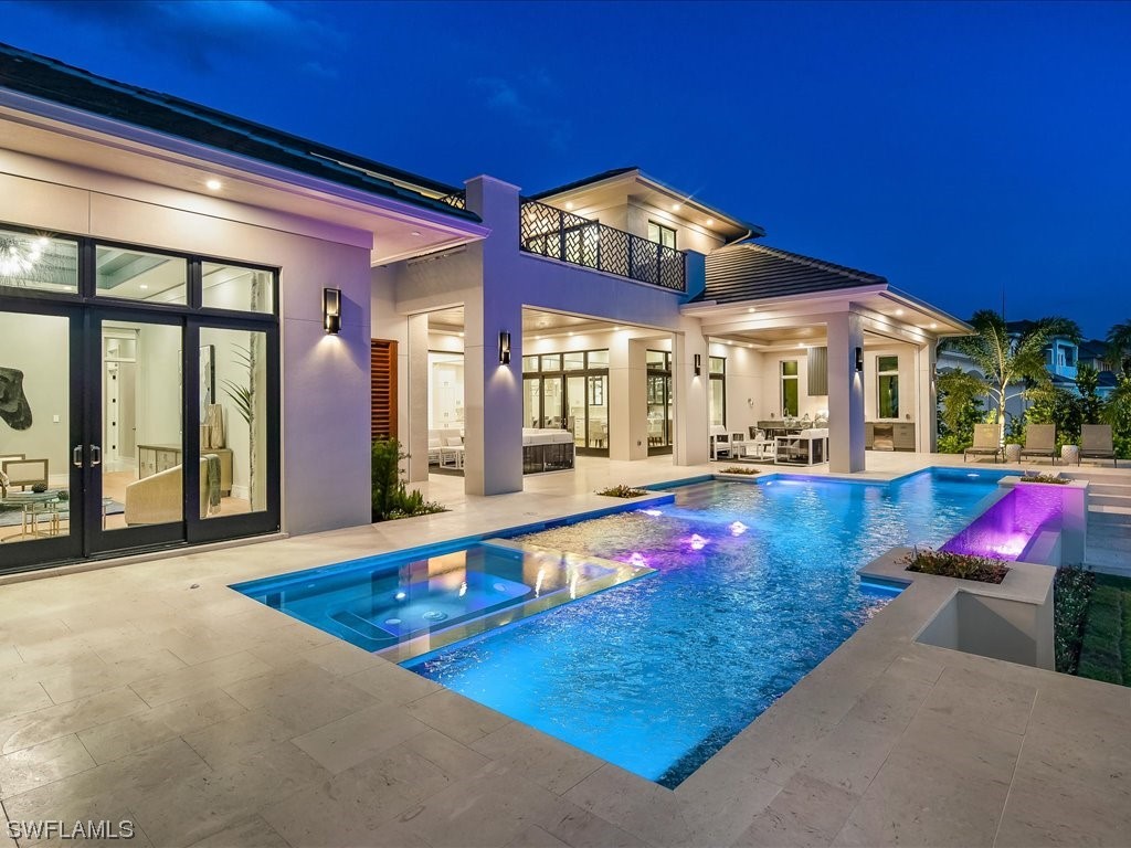 3841 Crayton Road Naples FL 34103 223055042 image1