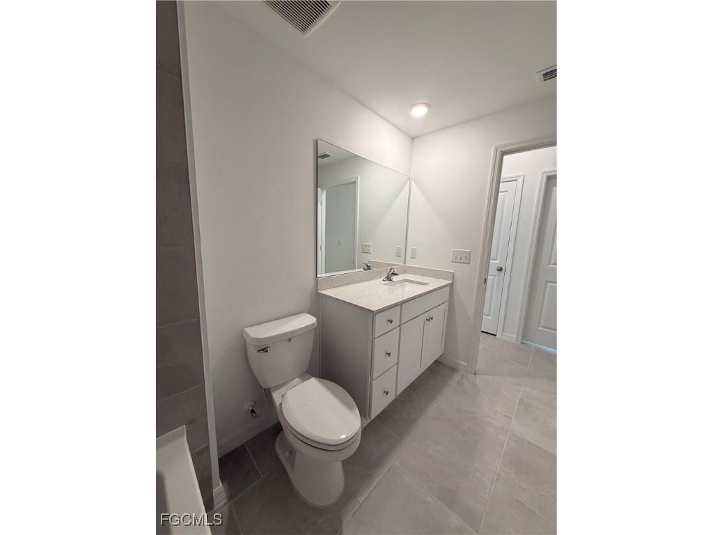 3844 Treasure Oak Way Fort Myers FL 33905 2025025123 image22