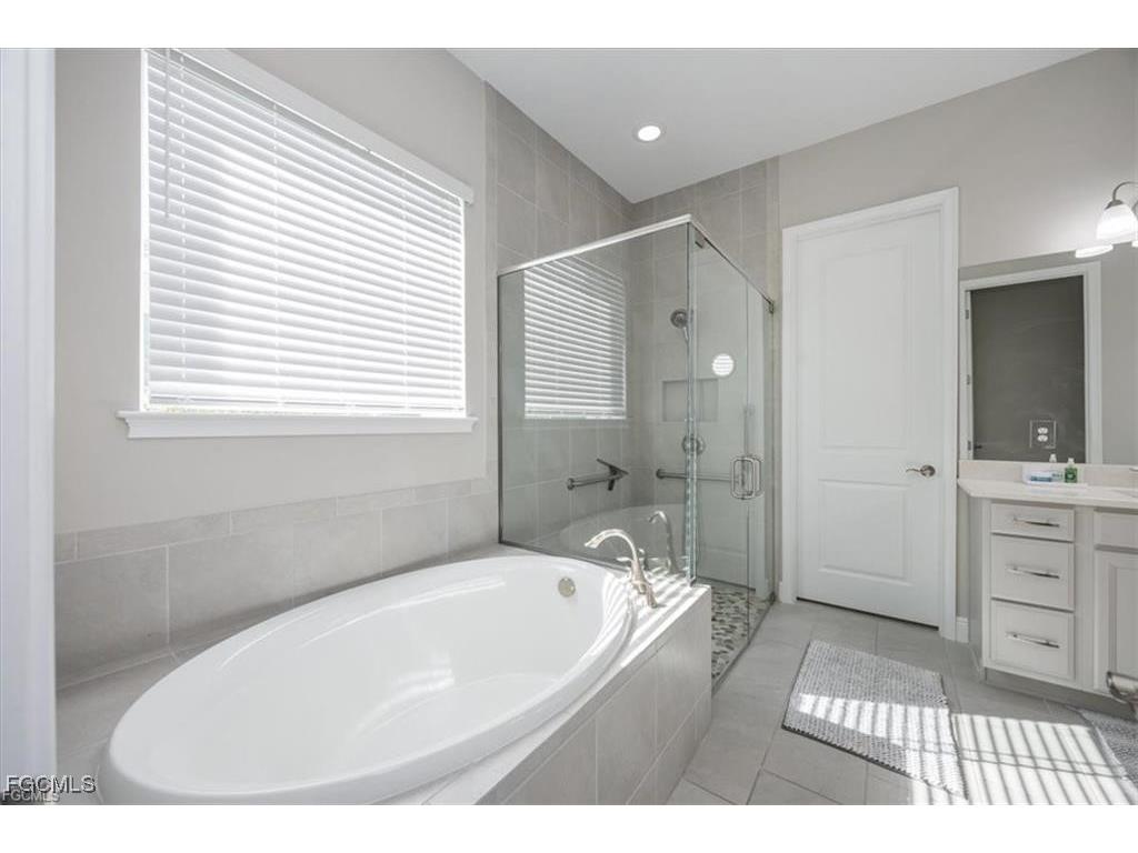 3845 Helmsman Drive Naples FL 34120 2026005689 image25