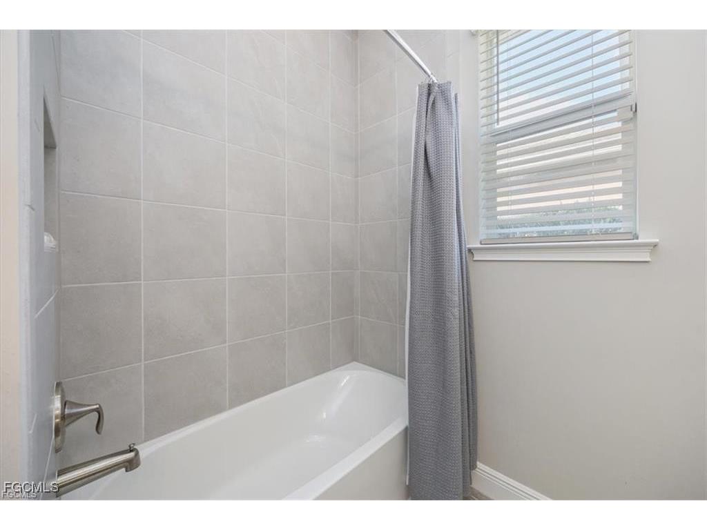 3845 Helmsman Drive Naples FL 34120 2026005689 image29