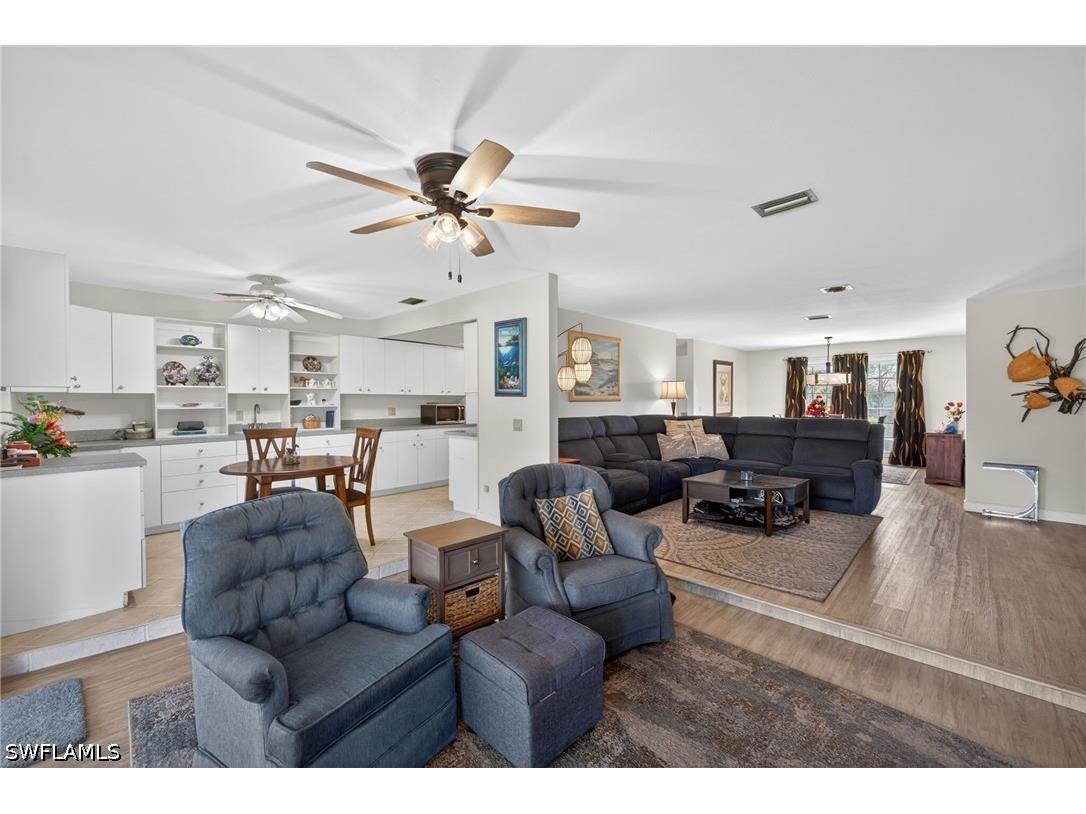 3848 SE 7th Place Cape Coral FL 33904 226022180 image5