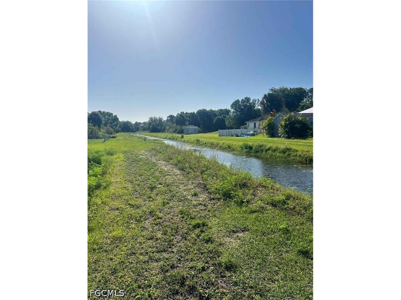 3849 Heyburn Street Fort Myers FL 33905 2026022755 image3