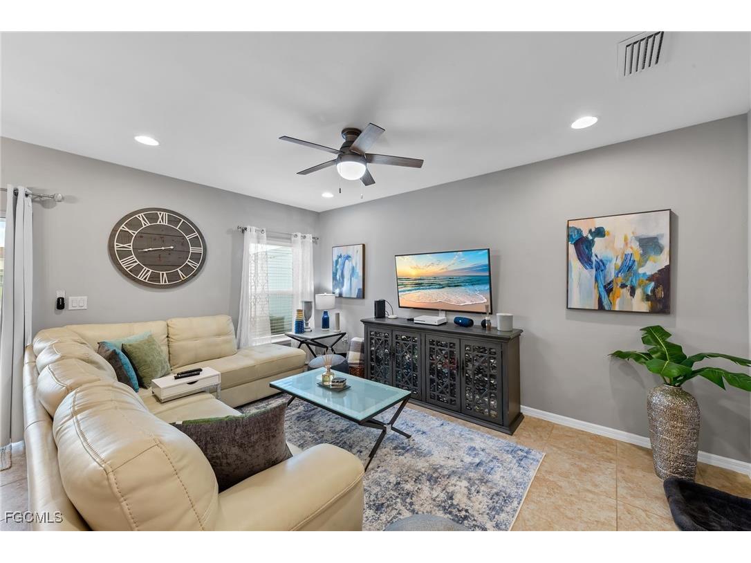 3849 Tilbor Circle Fort Myers FL 33916 2026000119 image11