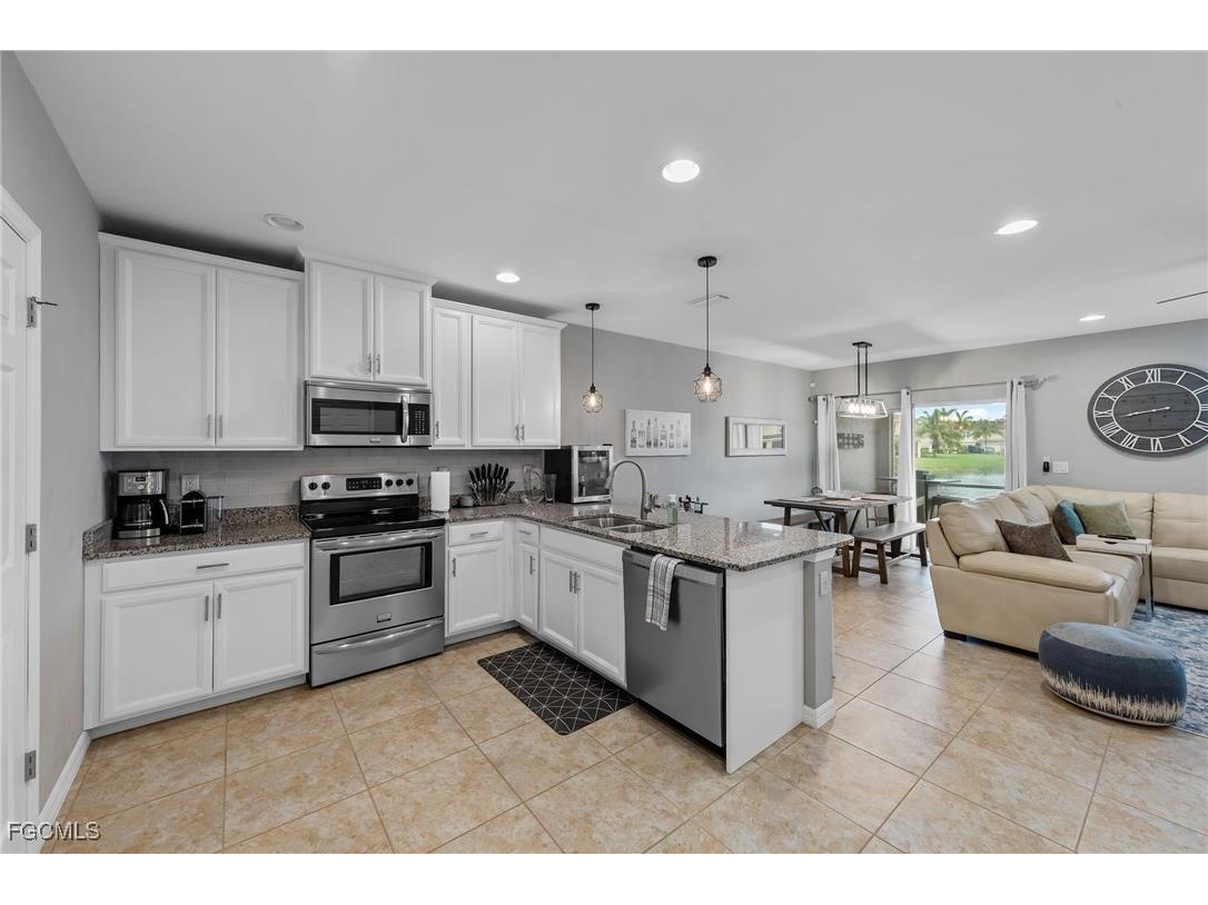 3849 Tilbor Circle Fort Myers FL 33916 2026000119 image9