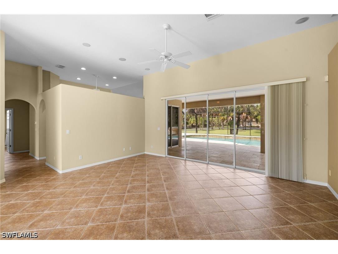 385 13th Street SW Naples FL 34117 226019120 image10