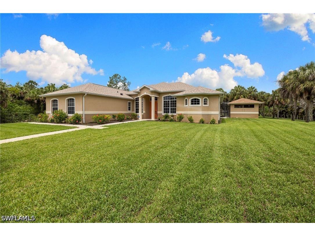 385 13th Street SW Naples FL 34117 226019120 image2
