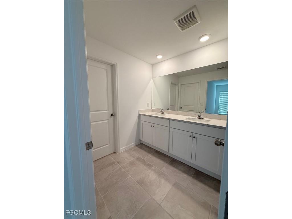 3850 Treasure Oak Way Fort Myers FL 33905 2025025129 image32