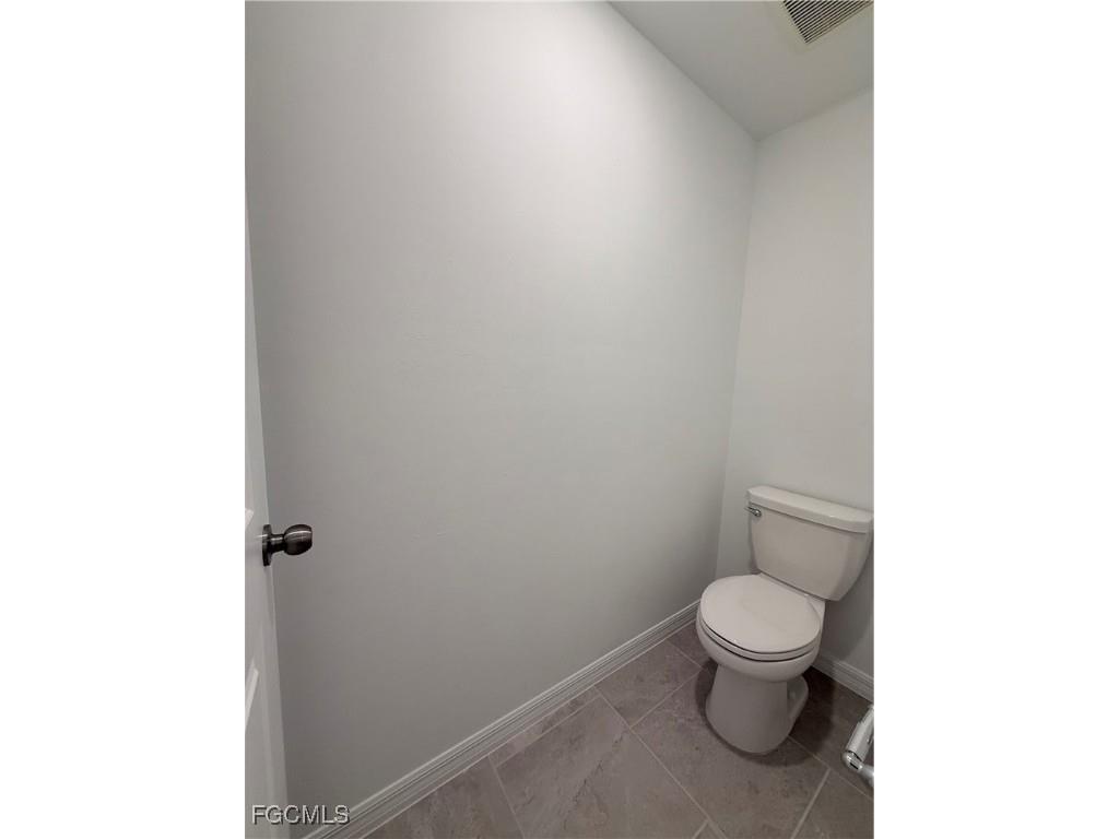 3850 Treasure Oak Way Fort Myers FL 33905 2025025129 image35