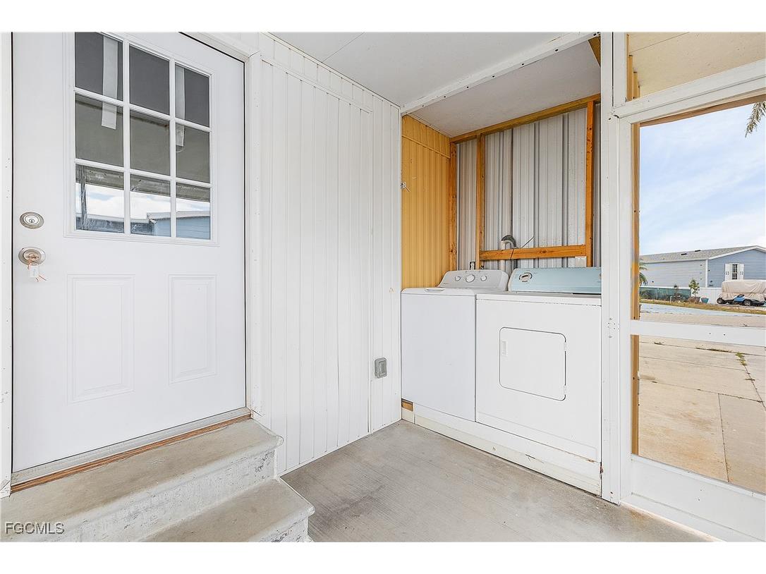 3851 Coconut Drive Saint James City FL 33956 2025015671 image15