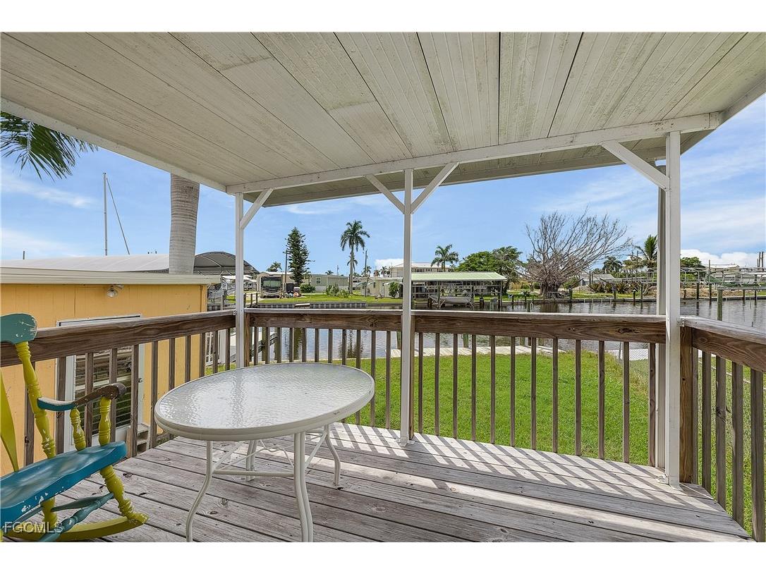 3851 Coconut Drive Saint James City FL 33956 2025015671 image5