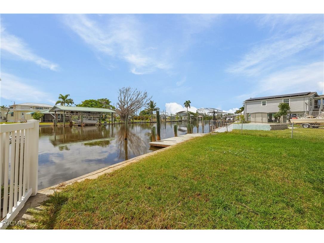 3851 Coconut Drive Saint James City FL 33956 2025015671 image7