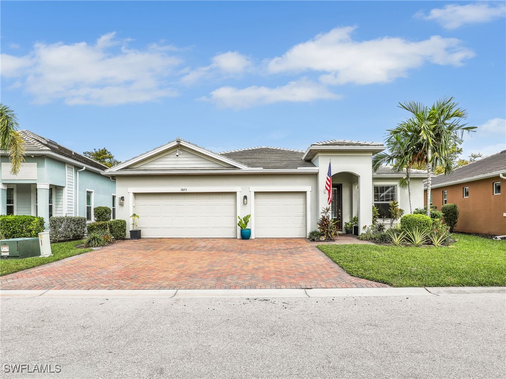 3853 Helmsman Drive Naples FL 34120 225079560 image1