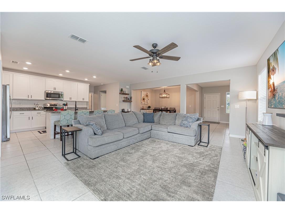 3853 Heyburn Street Fort Myers FL 33905 223061817 image1