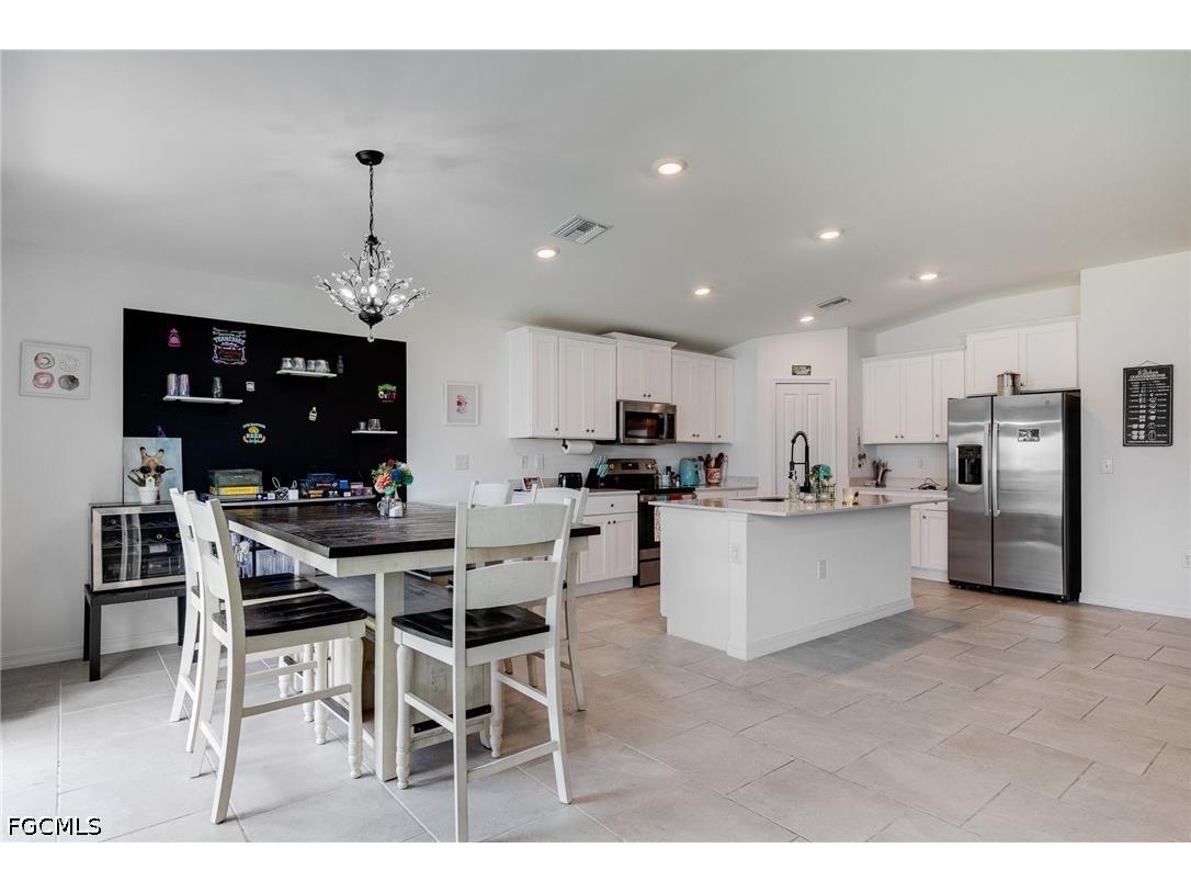 3856 Treasure Oak Way Fort Myers FL 33905 2026024648 image7