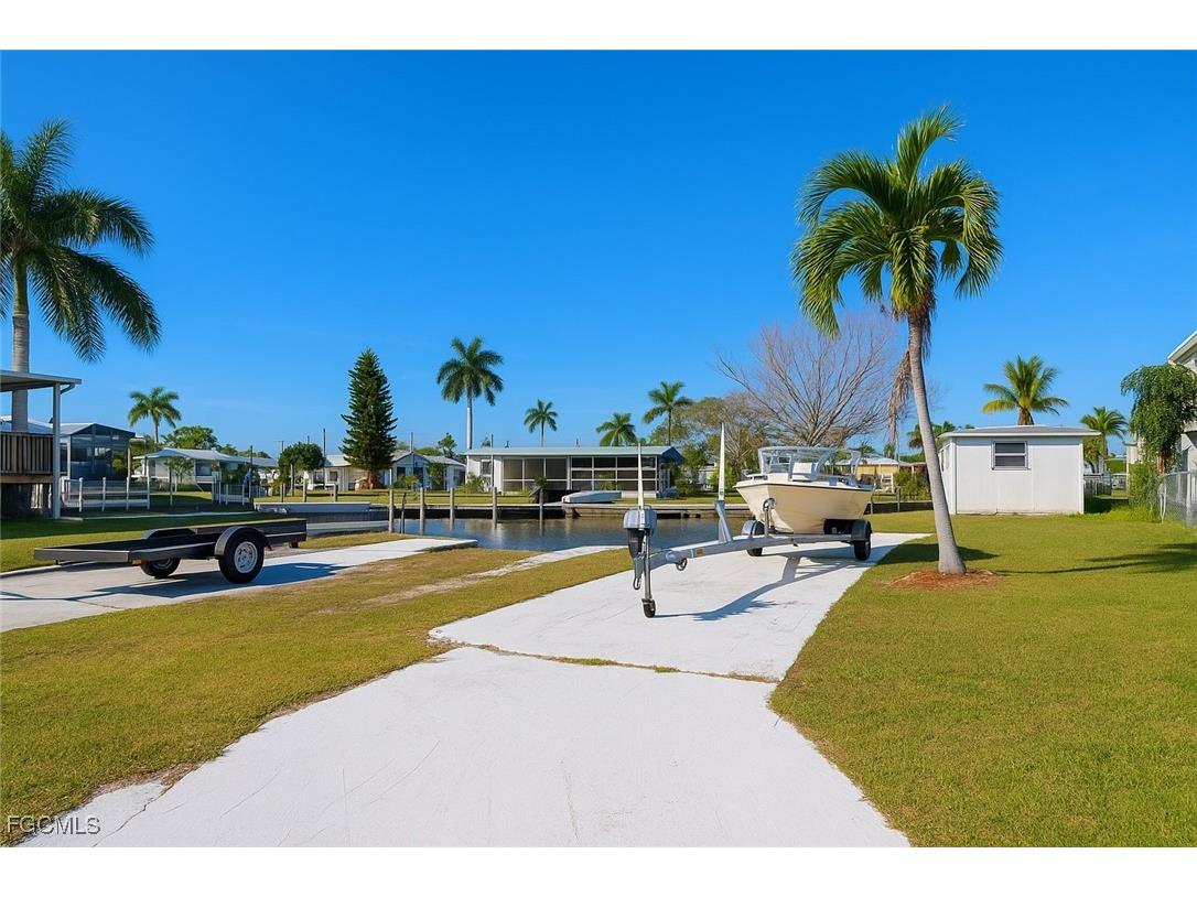 3859 Coconut Drive Saint James City FL 33956 2025023805 image3