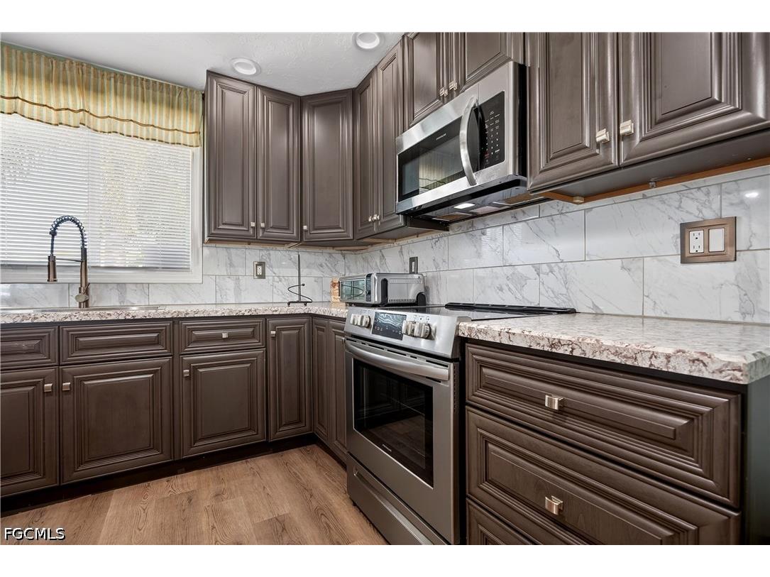 3864 Royal Palm Drive Saint James City FL 33956 2026021673 image14