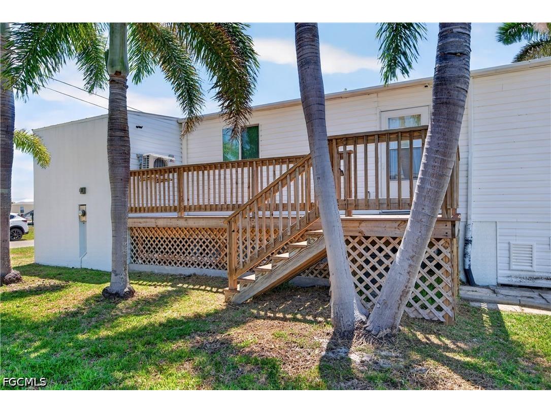 3864 Royal Palm Drive Saint James City FL 33956 2026021673 image2