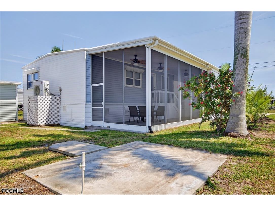 3864 Royal Palm Drive Saint James City FL 33956 2026021673 image7