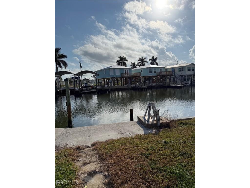 3867 Phoenix Drive Saint James City FL 33956 2025022908 image4