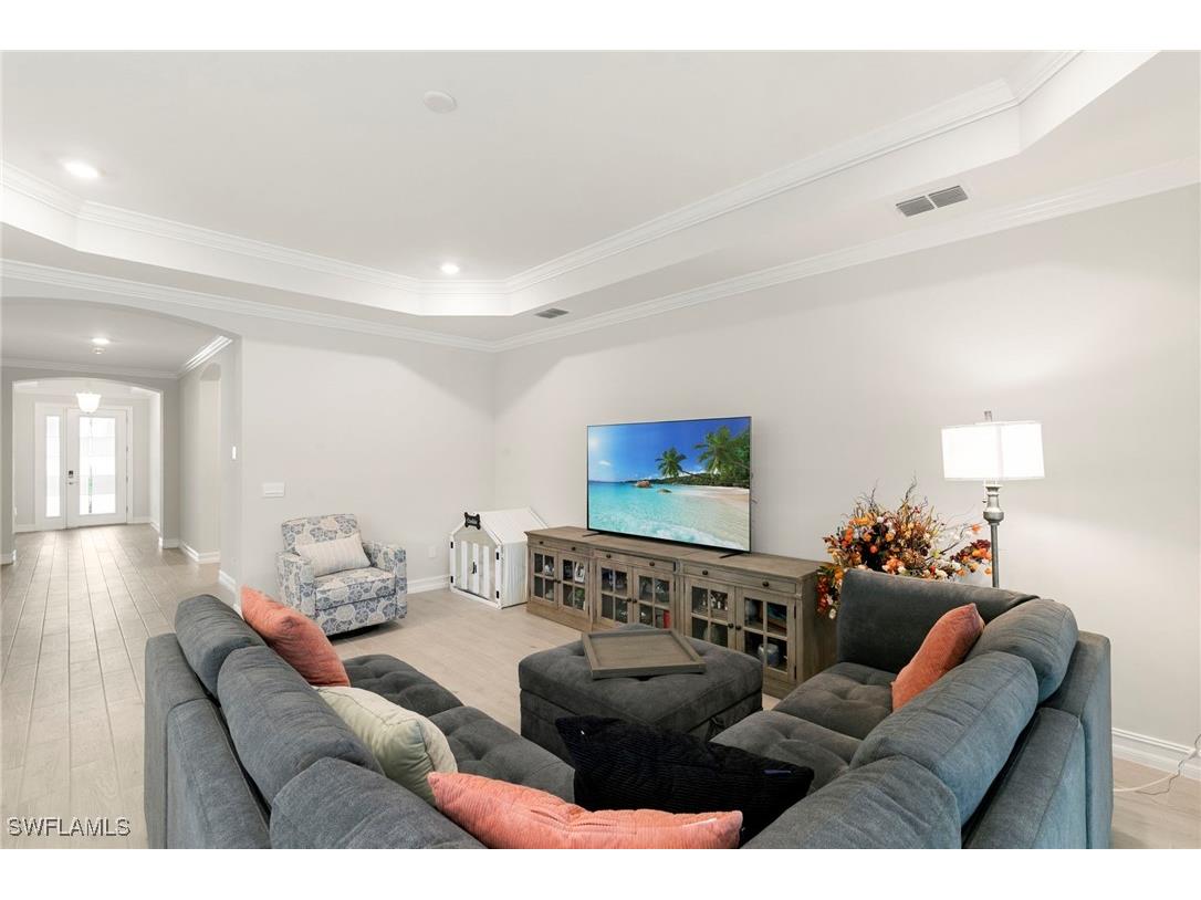 387 Grace Bay Lane Naples FL 34114 225083940 image4