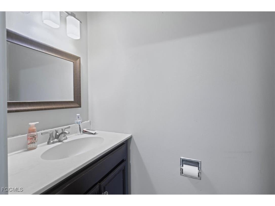 3871 White Boulevard Naples FL 34117 2025002673 image17