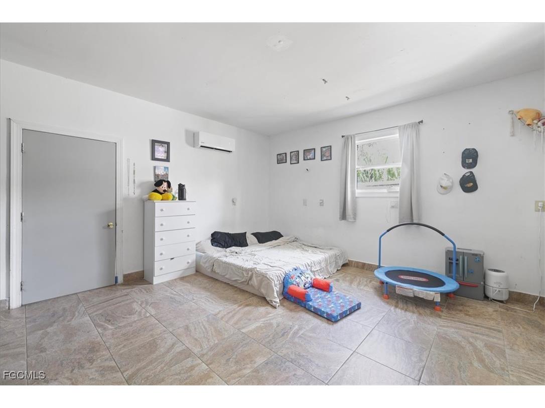 3871 White Boulevard Naples FL 34117 2025002673 image21