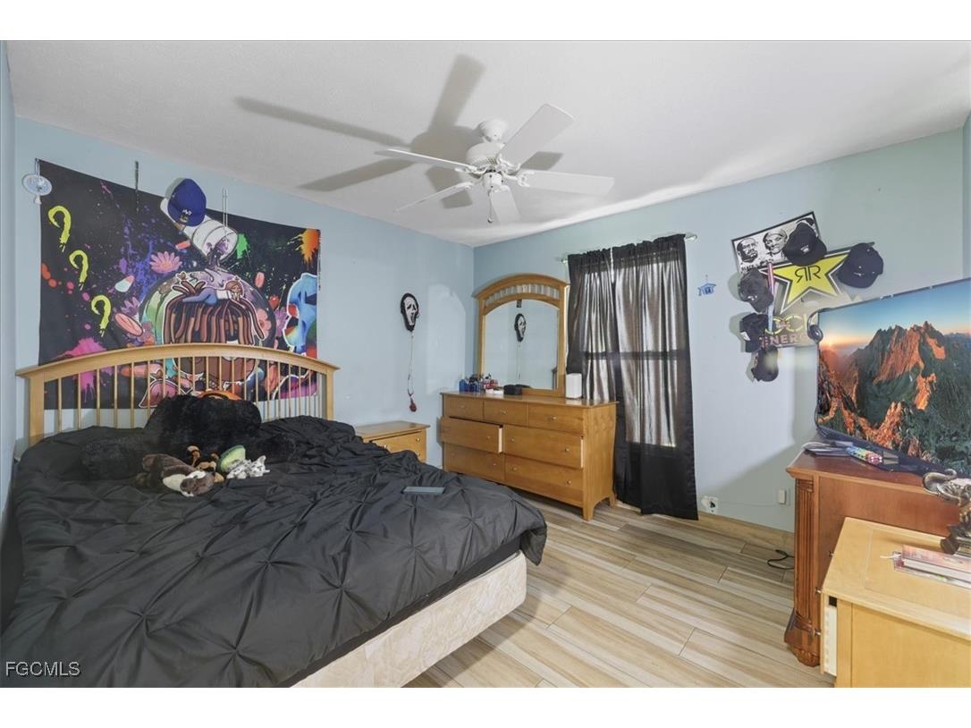 3871 White Boulevard Naples FL 34117 2025002673 image9