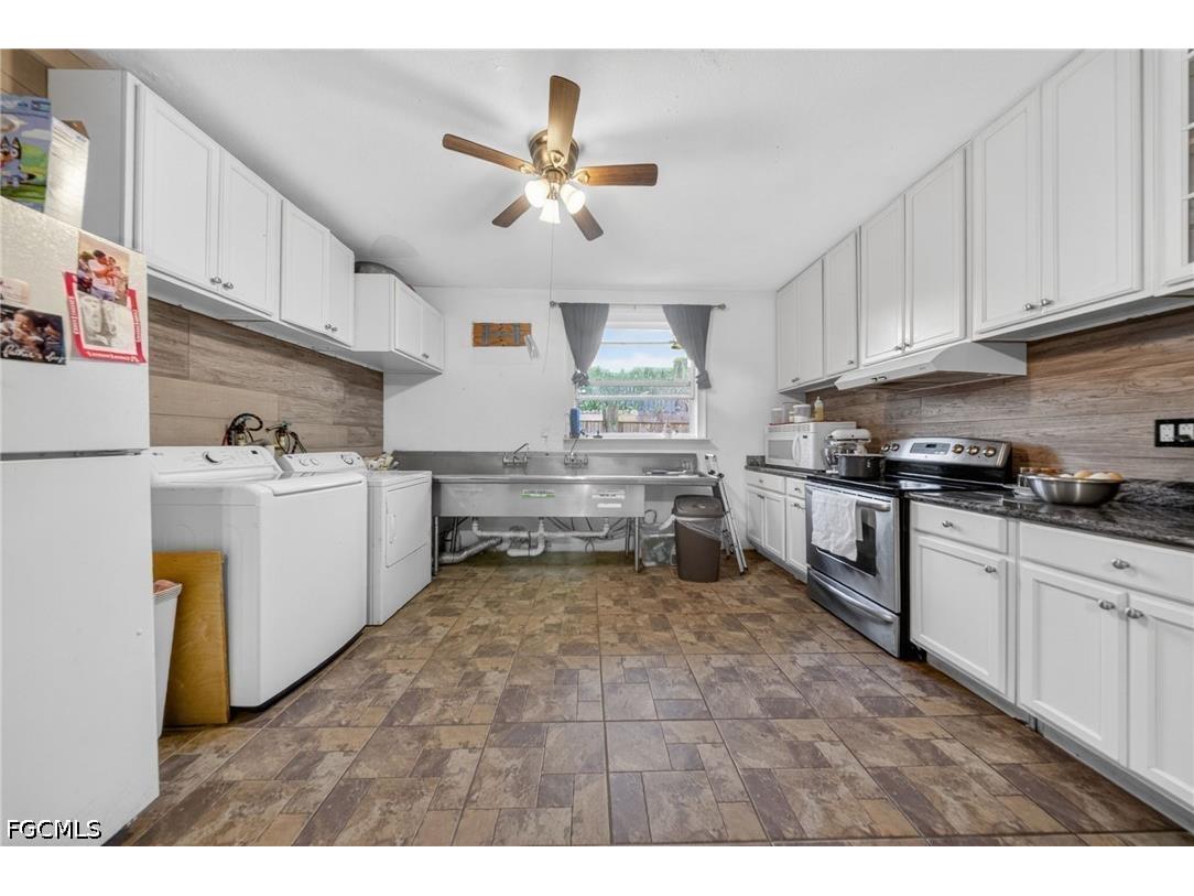 3871 White Boulevard Naples FL 34117 2026017213 image10