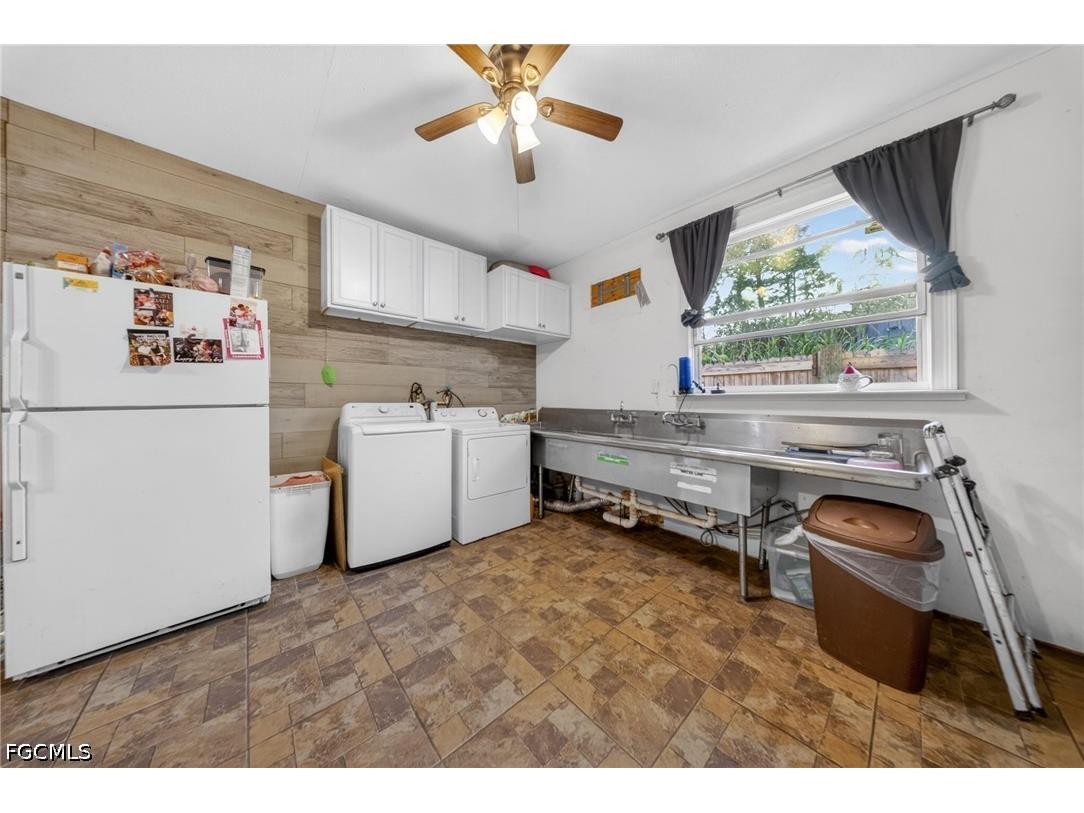 3871 White Boulevard Naples FL 34117 2026017213 image12