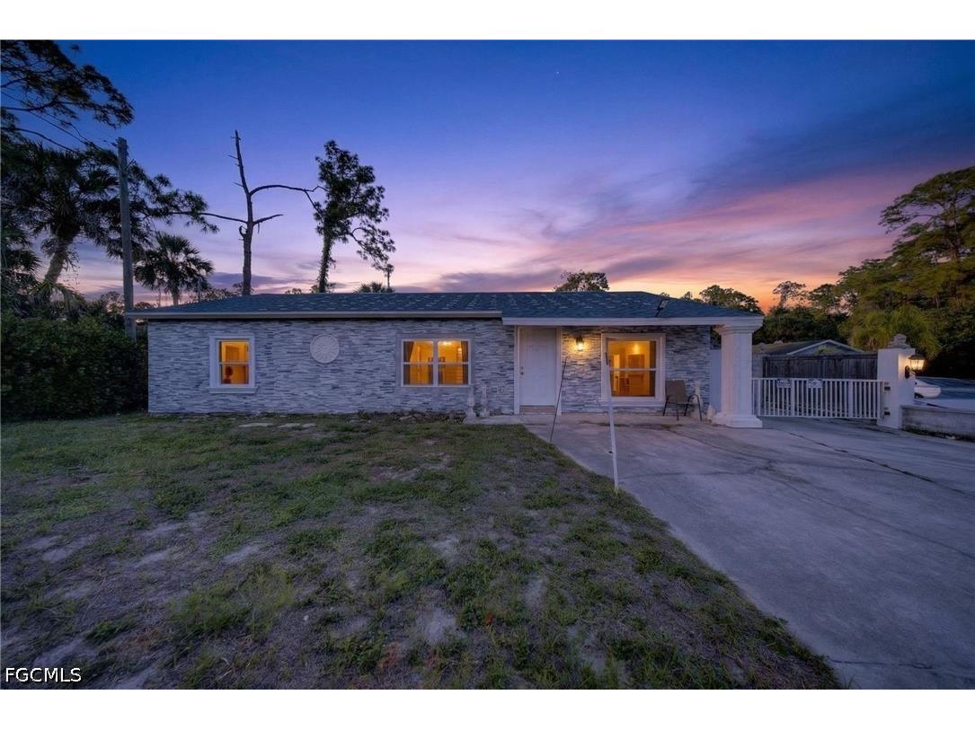 3871 White Boulevard Naples FL 34117 2026017213 image9