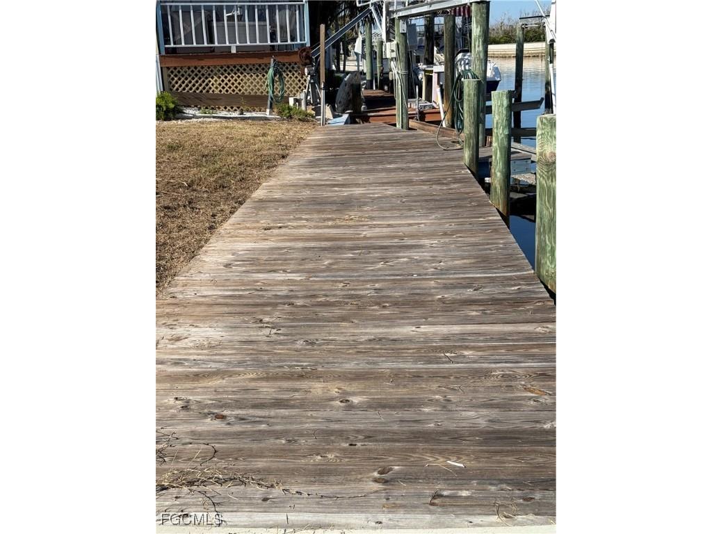 3874 Dewberry Lane Saint James City FL 33956 2025019937 image3