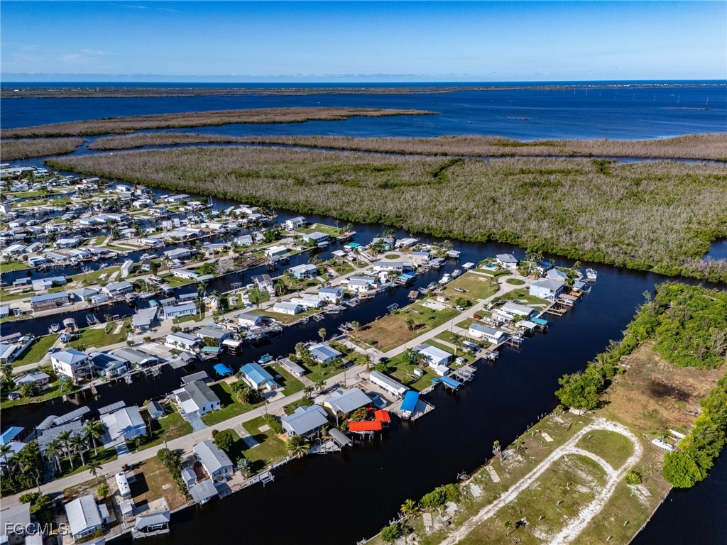 3875 Royal Palm Drive Saint James City FL 33956 2025009488 image18